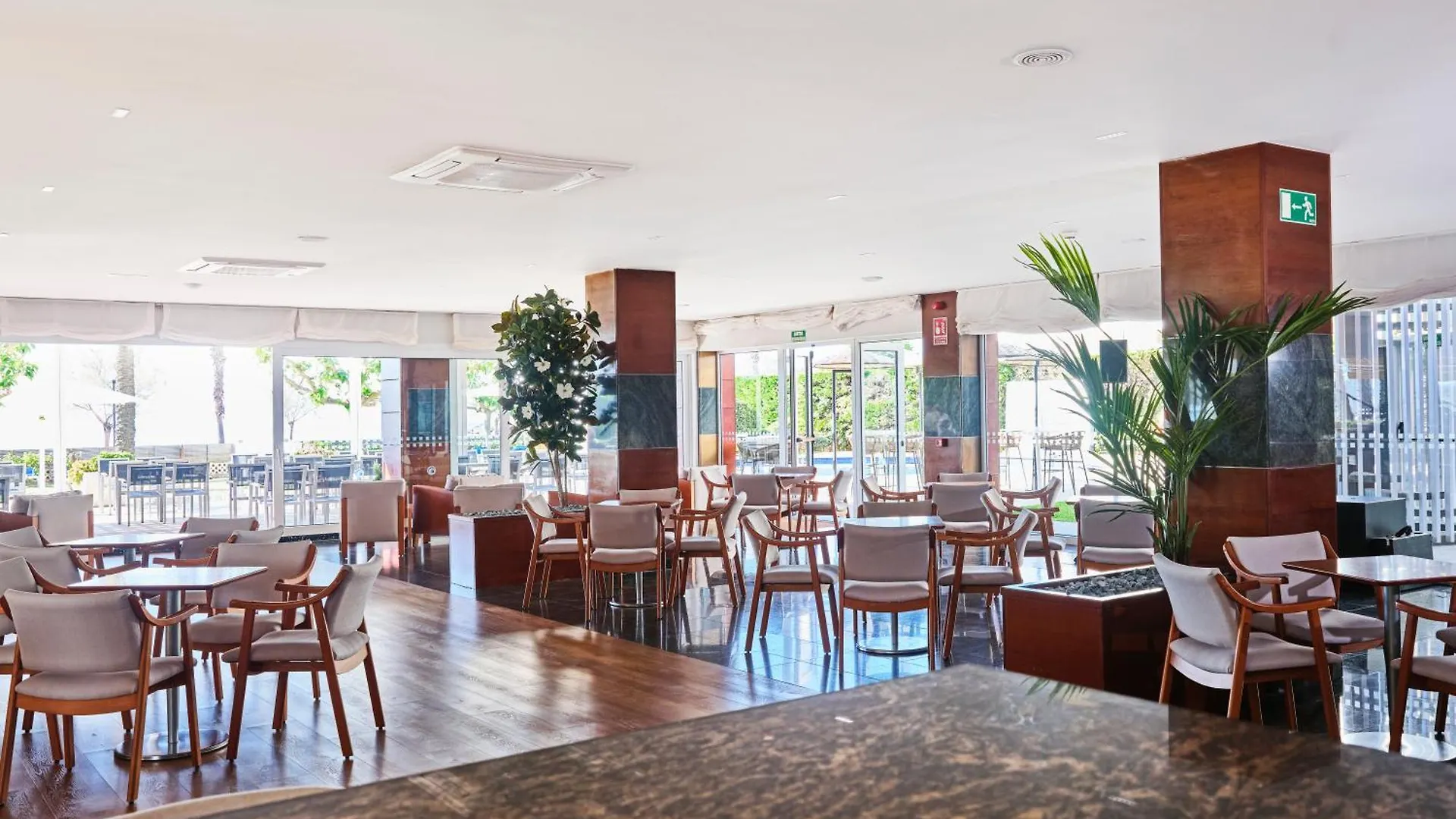 Prestige Victoria Hotel Roses 3*,