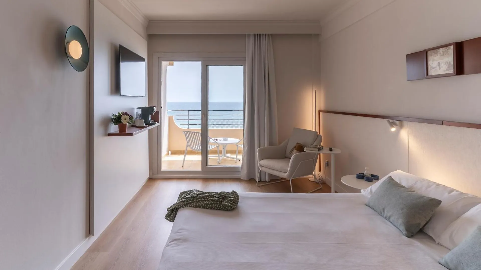 Prestige Victoria Hotel Roses Spain