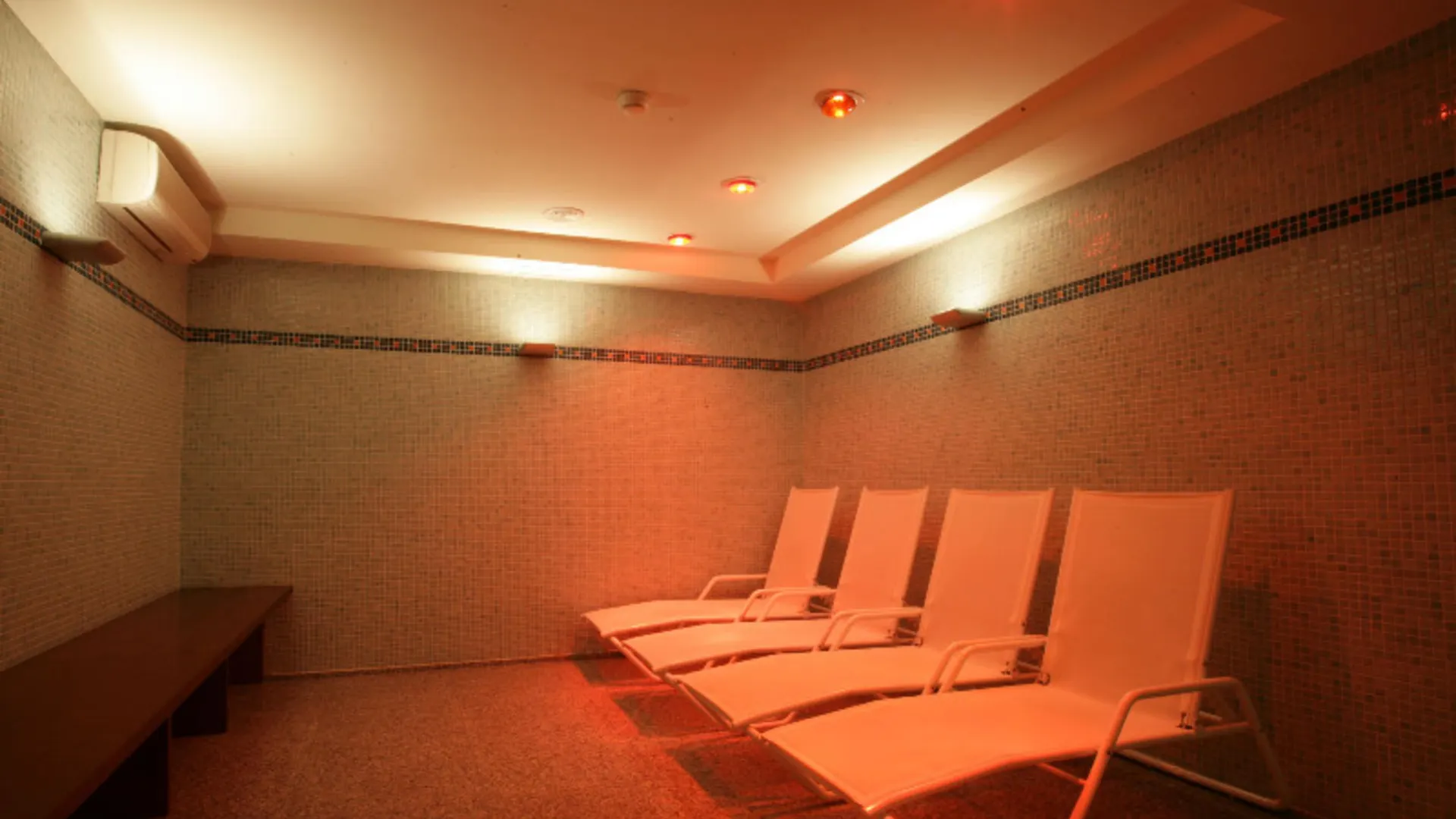 ***  Prestige Victoria Otel Roses İspanya