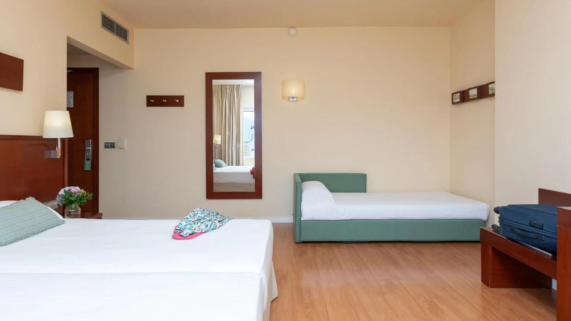 Prestige Victoria Hotel Roses 3*,  Spain